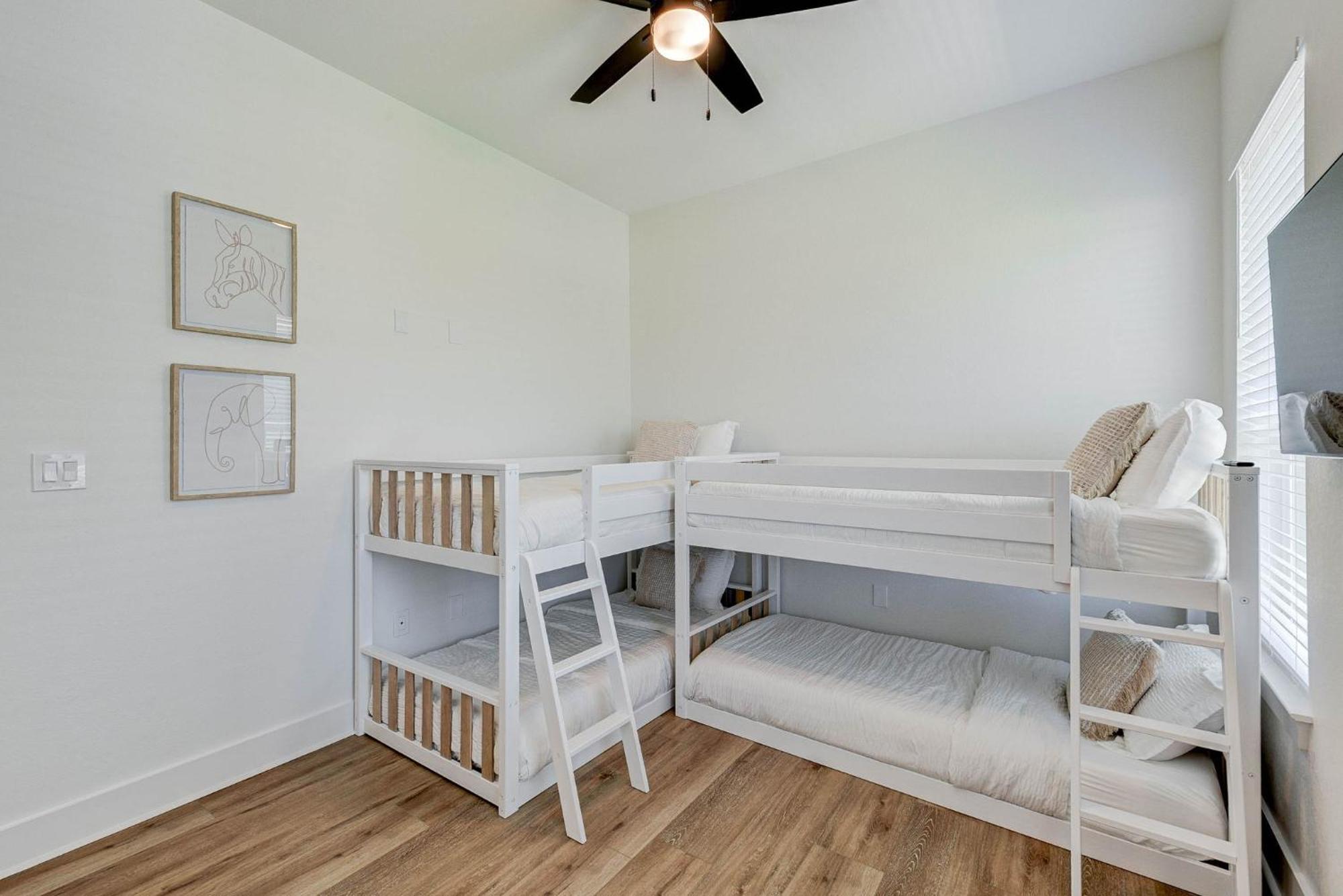 Salt & Stone Villas Galveston Bagian luar foto