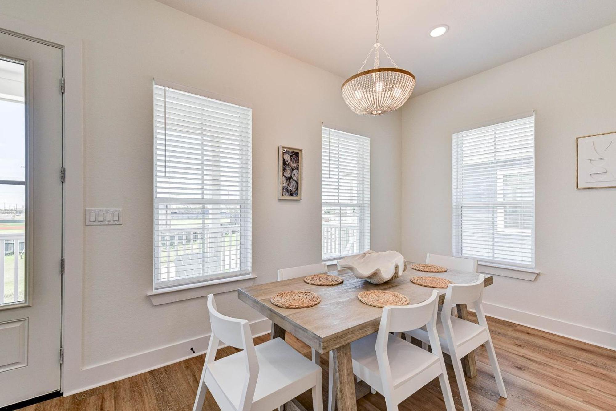 Salt & Stone Villas Galveston Bagian luar foto